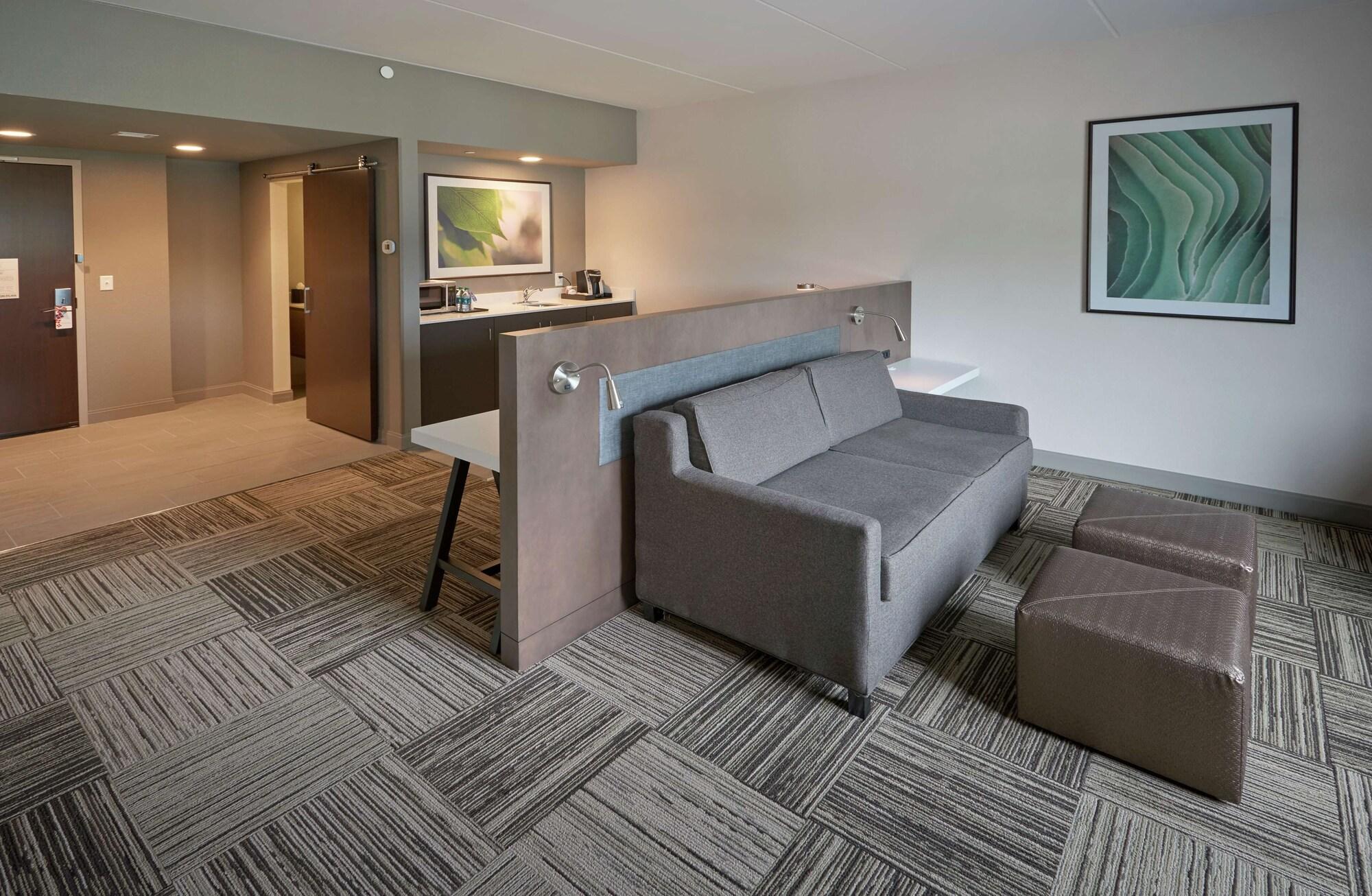 Hilton Garden Inn Corning Downtown Zewnętrze zdjęcie