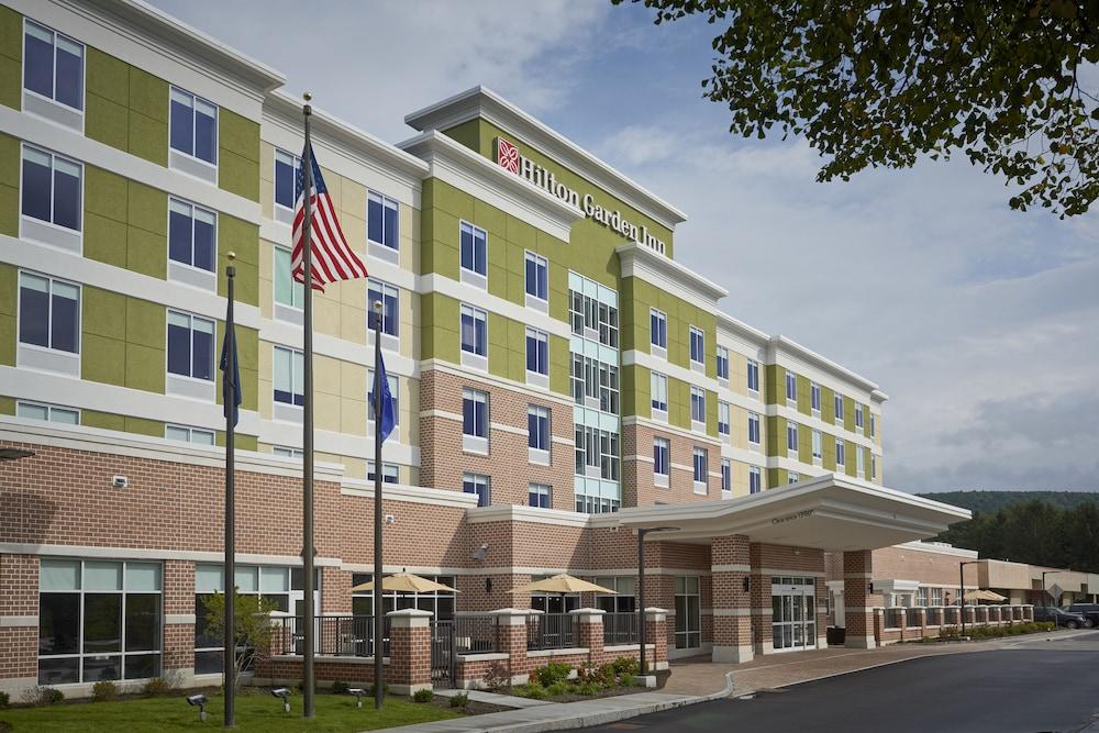 Hilton Garden Inn Corning Downtown Zewnętrze zdjęcie